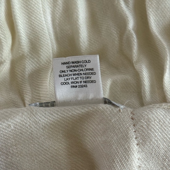 New York & Company White and Gold Sequin Scarf - Picture 3 of 7